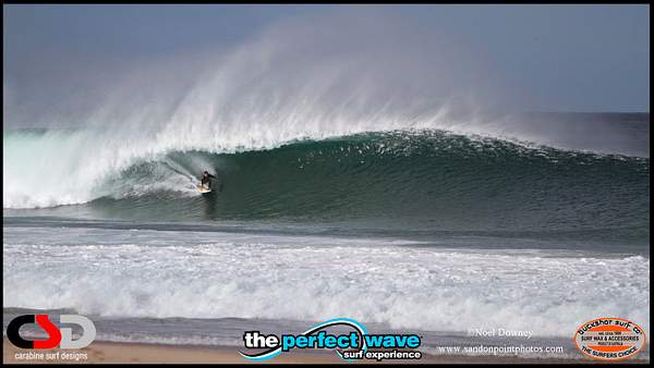 nice wave_0289 by WollongongImages