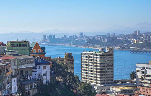 The Valparaíso Bay by Vladimir Zhdanov