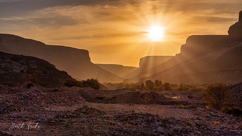 Mountain sunset in the Yemen Desert-1