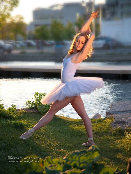 angela-model-ballerina-2 - Family Portraits and Event Photos by Luminous Light Photography