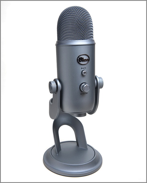 Blue-Microphone-B - High Quality Product Photography by Luminous Light Photography Toronto 