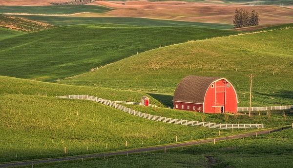 Red Barn and Fences - Palouse - Gary Hamburgh Photography