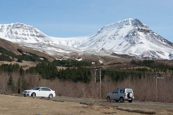 Driving north from Reykjavik, we quickly find mountains...