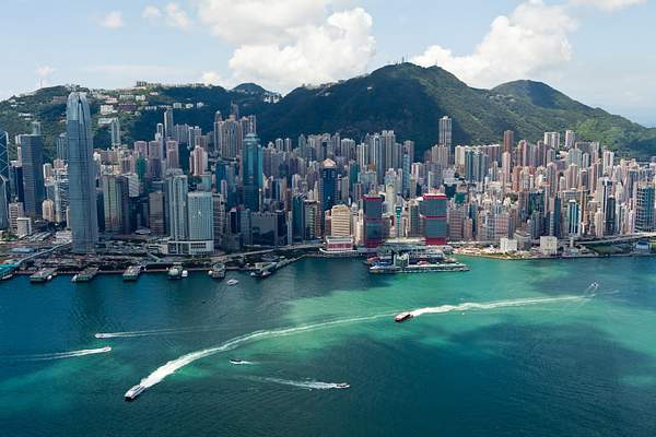 Hong Kong by Eugene Osminkin