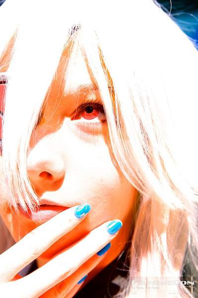 Blonde hair. Red eyes, Blue fingernails, mc35, H0, S0 by...