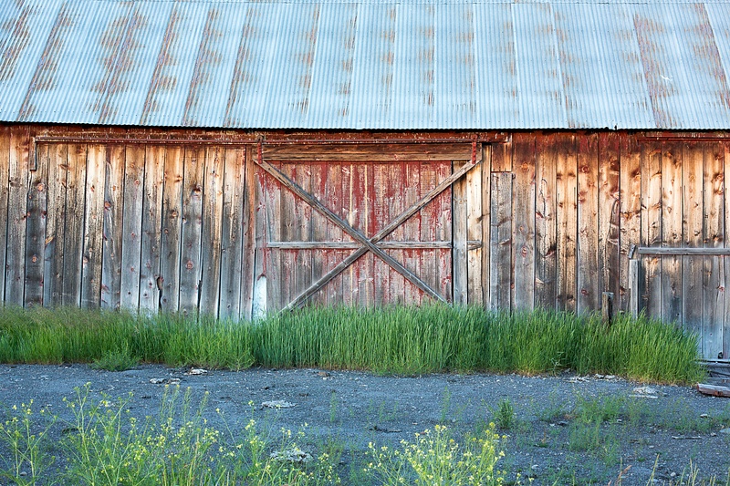 Old Barn near Crater Lake.jpg