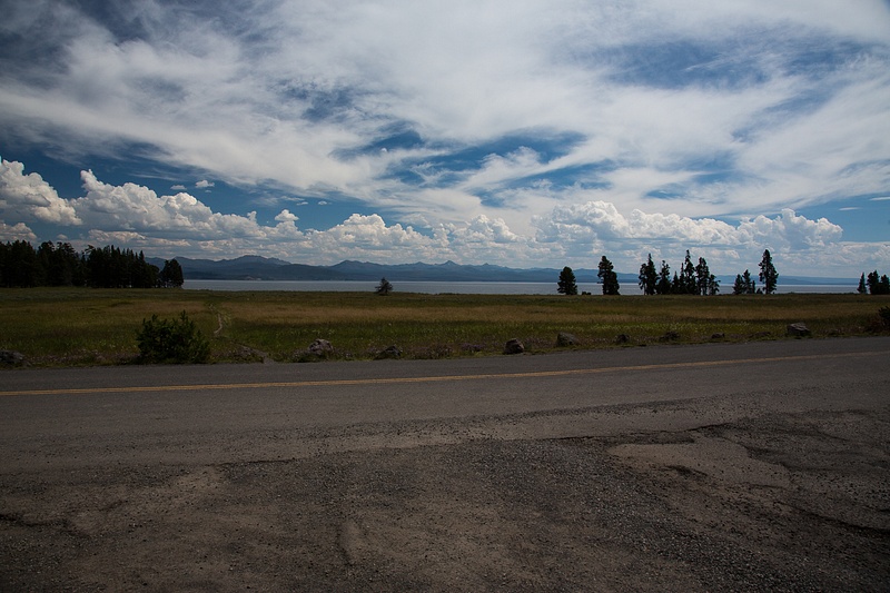 Yellowstone Lake.jpg