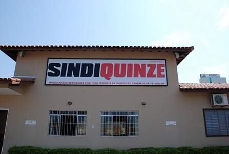 Sinjufego firma convênio com o Sindiquinze by Sinjufego