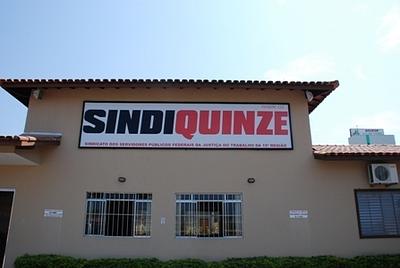 Sinjufego firma convênio com o Sindiquinze