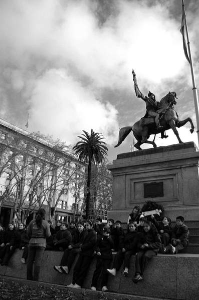 IMGP9665-Buenos Aires Plaza De Mayo by Buutopia