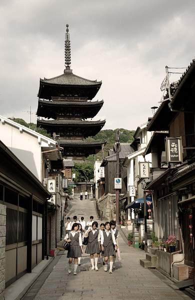 IMGP4425-Kyoto Yasaka Pagoda by Buutopia